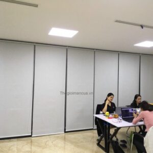 rèm cuốn chống nắng cửa kính văn phòng