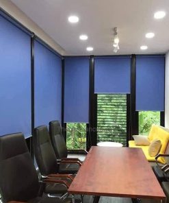 Rèm cuốn màu xanh đậm