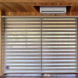 rèm cầu vồng cửa chính cản nắng chống tia uv