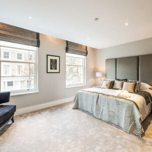 Mành cửa roman kẹp màu trắng kem sang trọng tinh tế