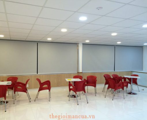 Rèm cửa cuốn cách nhiệt